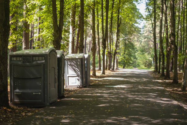 Portable Toilet Options We Offer in Meridian Hills, IN